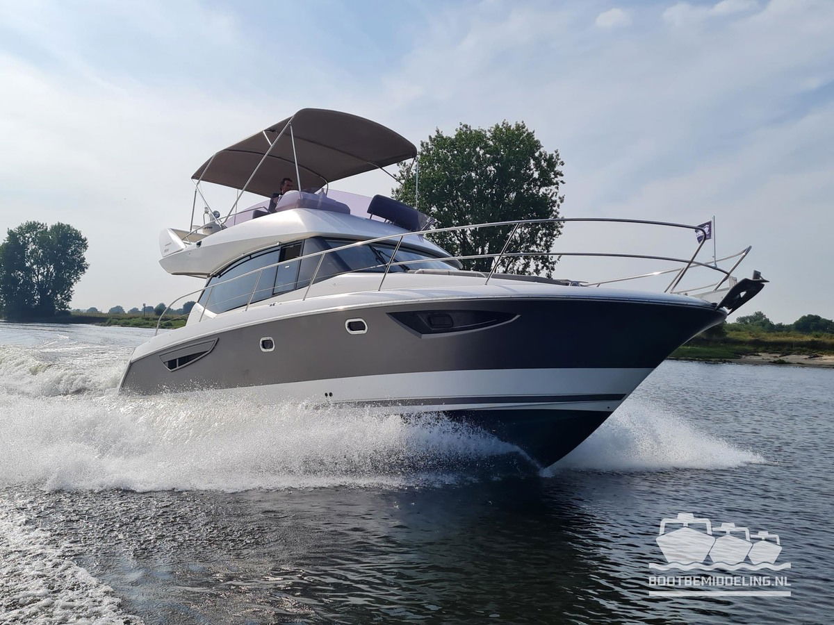 Prestige 400 Fly