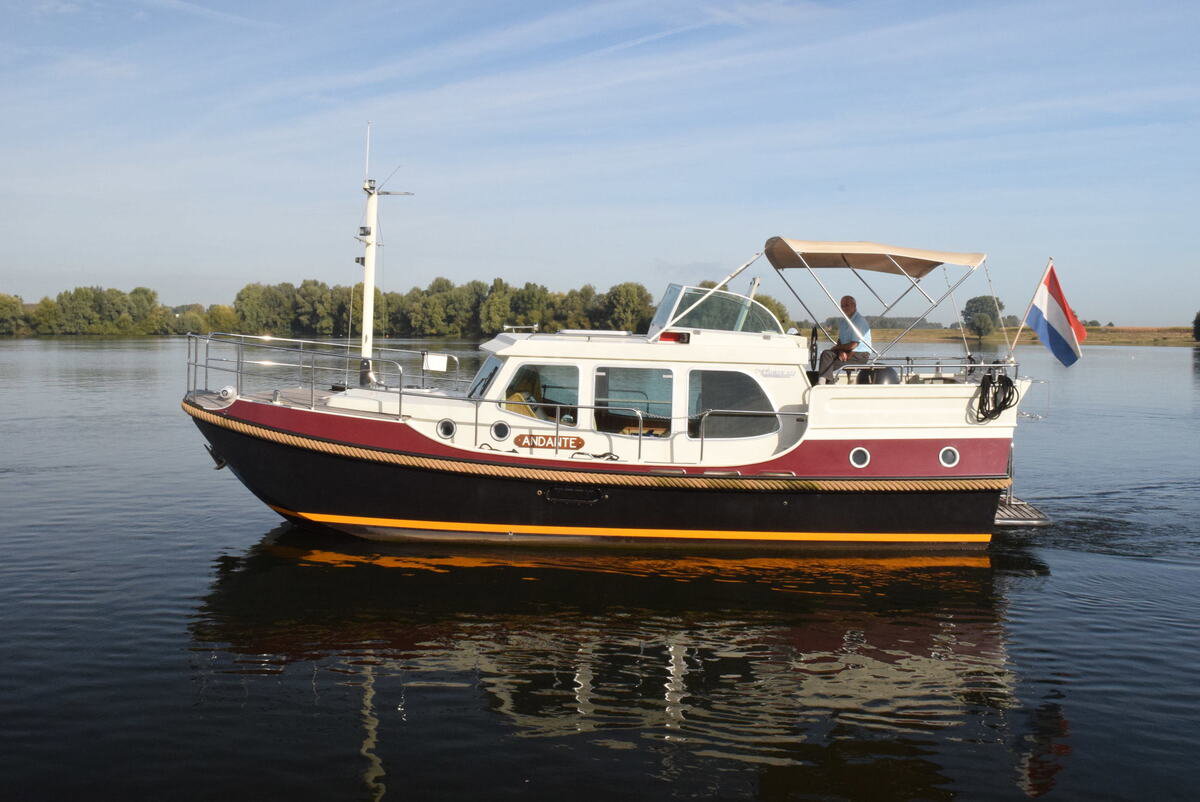 Linssen Dutch Sturdy 320 AC Royal