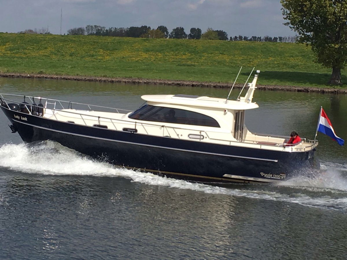 Tryvia 1300 GT Hardtop