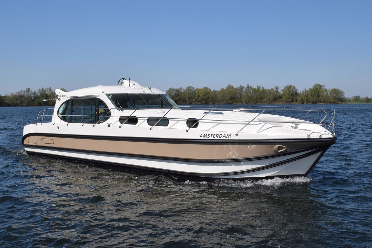 Nicols Estivale Sixto