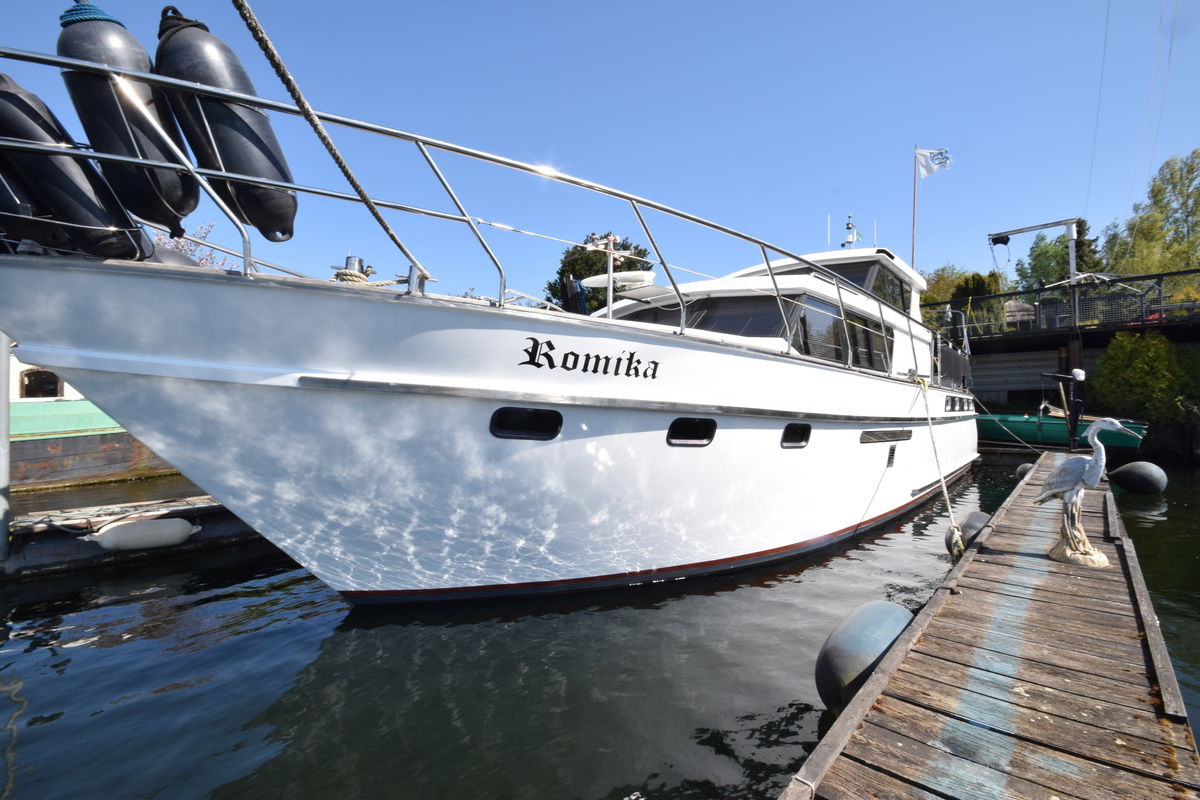 Valk Falcon 45 Royal