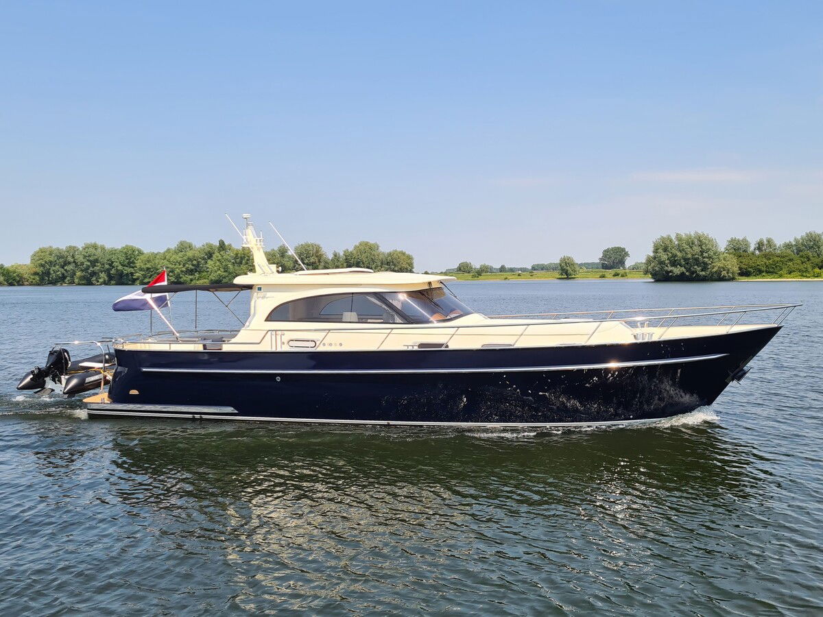 Tryvia 1300 GT Hardtop