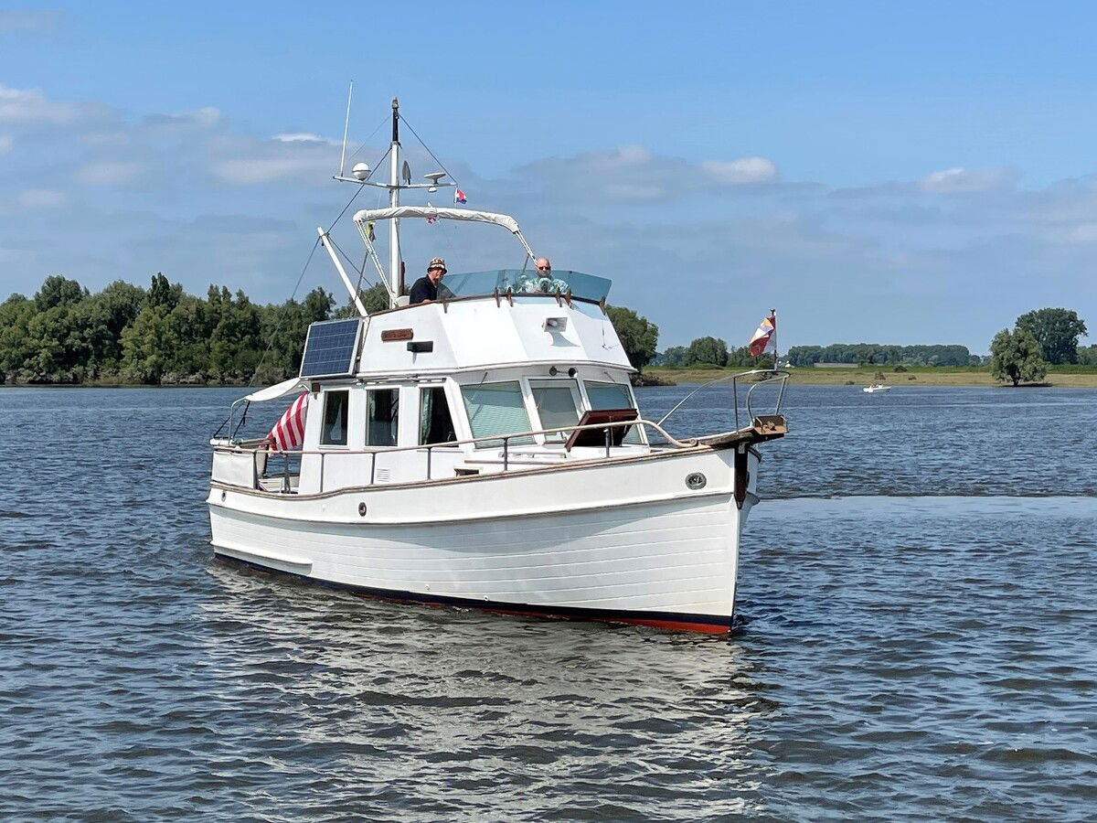 Grand Banks 32