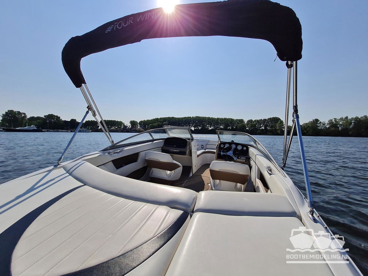 Four Winns 210 Horizon