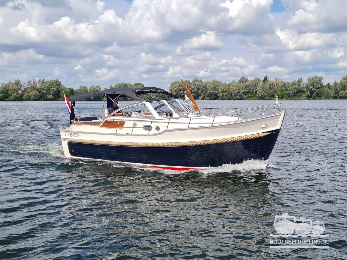 Newport Bass 900 Softtop